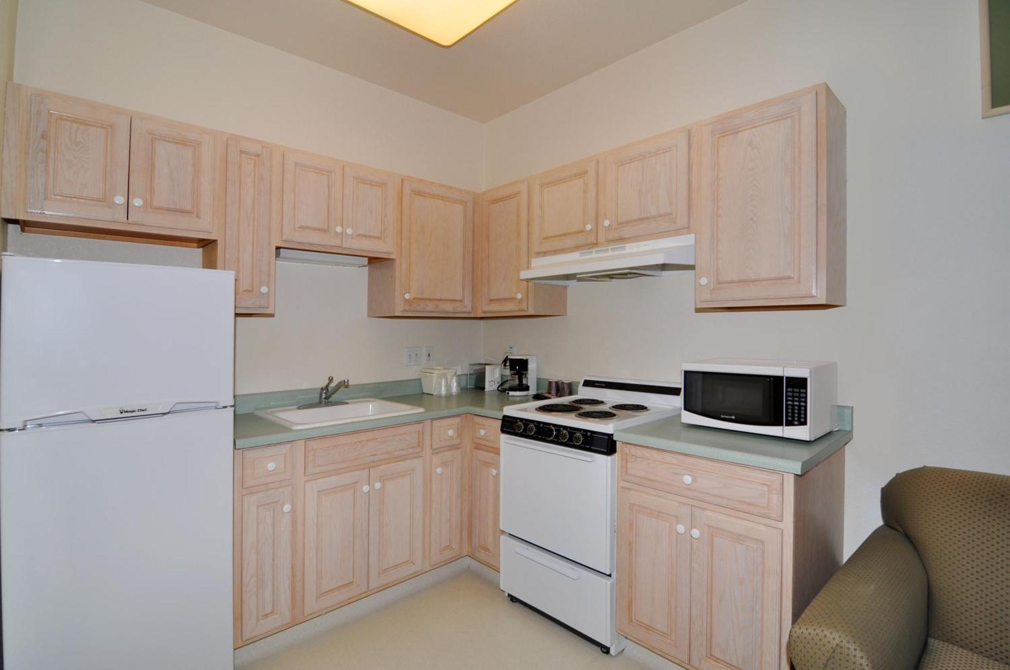 Marinwood Inn & Suites نوفاتو المظهر الخارجي الصورة
