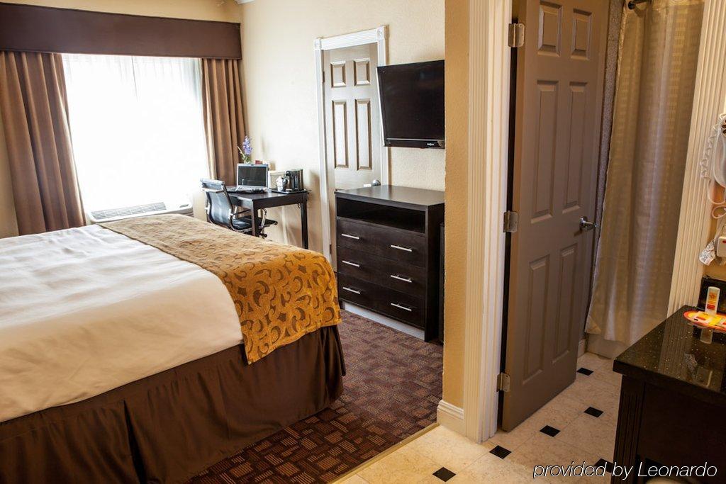 Marinwood Inn & Suites نوفاتو المظهر الخارجي الصورة