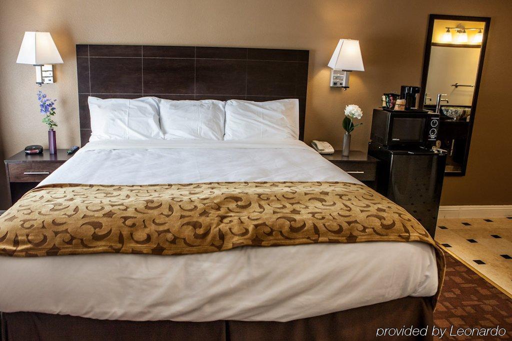 Marinwood Inn & Suites نوفاتو المظهر الخارجي الصورة