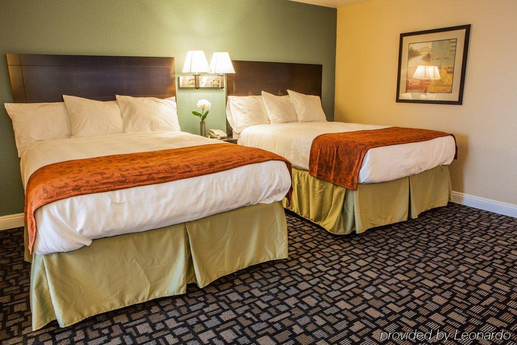 Marinwood Inn & Suites نوفاتو المظهر الخارجي الصورة